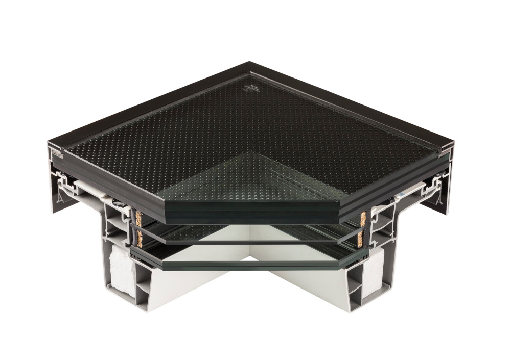 Finestre per tetti piatti DXW progettate per camminare liberamente sulla sua superficie