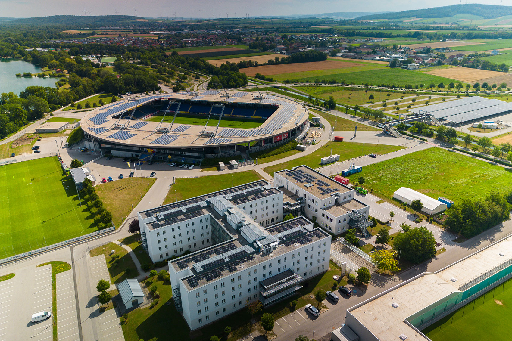 Schermature solari FAKRO per la scuola dei campioni